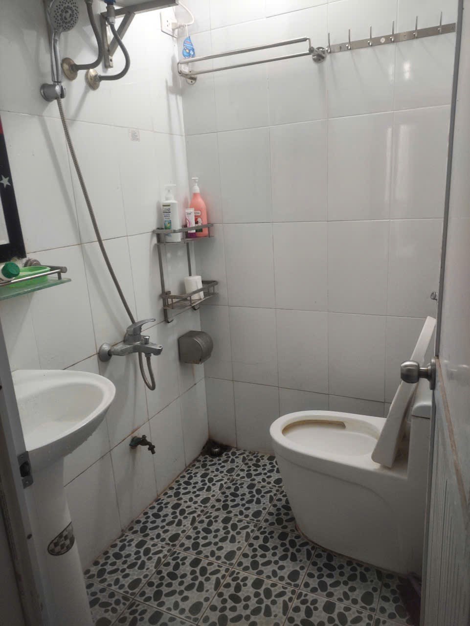 Tân sinh viên và cơn sốt giá phòng trọ - ảnh 2