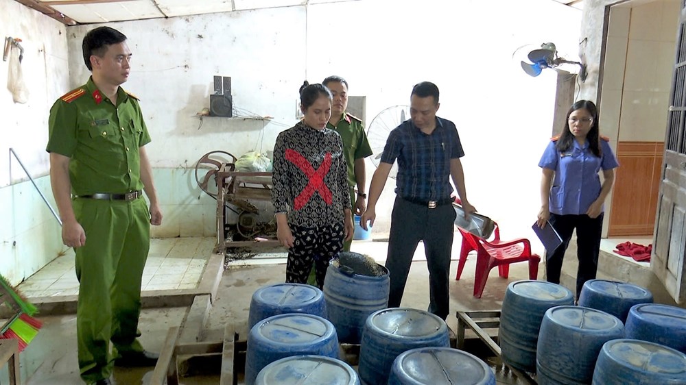 Khởi tố, bắt giam nhiều đối tượng vi phạm quy định an toàn thực phẩm - ảnh 1