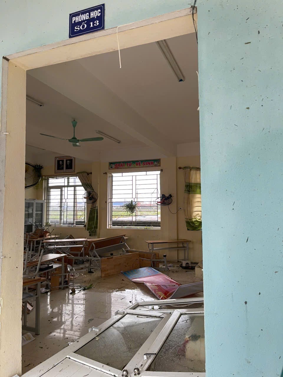 Bão số 10 gây thiệt hại nặng nề tại Thanh Hoá - ảnh 3