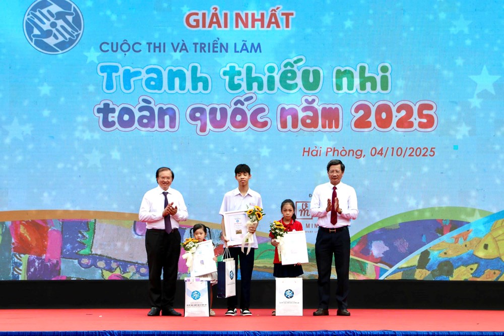 Khai mạc và trao giải Cuộc thi và Triển lãm Tranh thiếu nhi toàn quốc năm 2025 - ảnh 2
