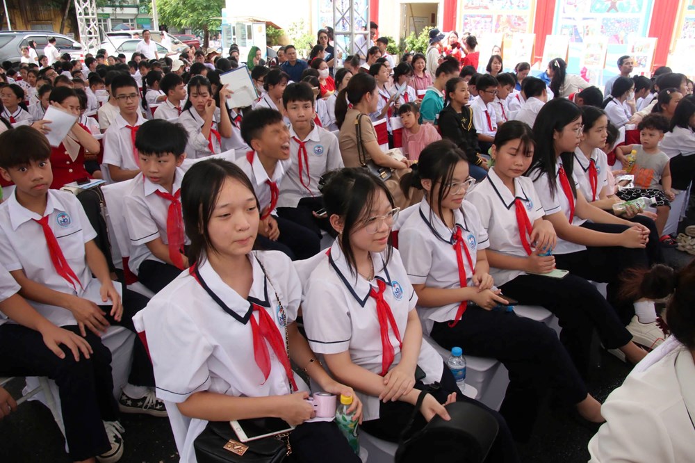 Khai mạc và trao giải Cuộc thi và Triển lãm Tranh thiếu nhi toàn quốc năm 2025 - ảnh 5