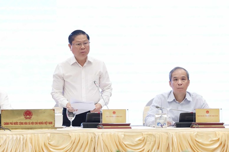 Bộ GD&ĐT đã làm gì với tình trạng lạm thu? - ảnh 2