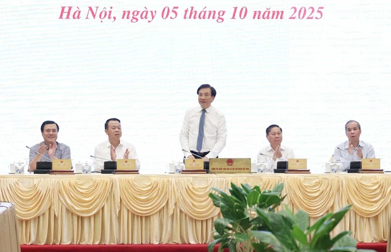 Bộ GD&ĐT đã làm gì với tình trạng lạm thu? - ảnh 1