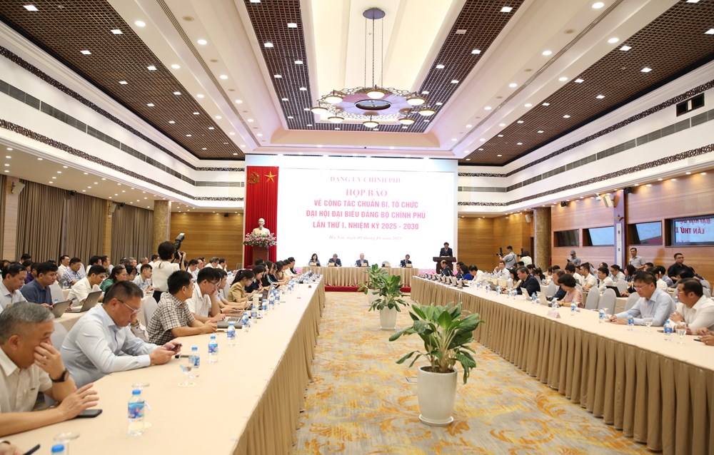 Xây dựng Đảng bộ Chính phủ trong sạch, vững mạnh, đoàn kết, gương mẫu - ảnh 4