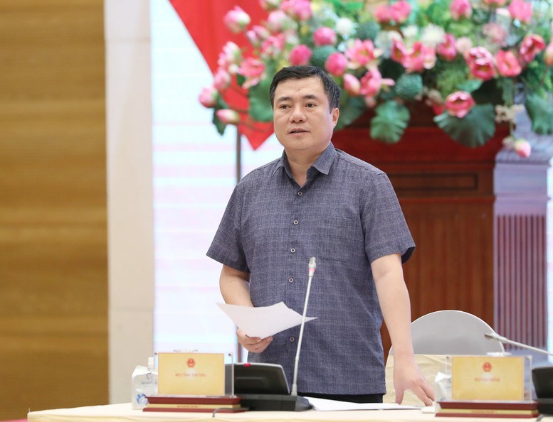 Cần tấn công mạnh vào các kho hàng và cơ sở sản xuất hàng giả, hàng nhái - ảnh 1