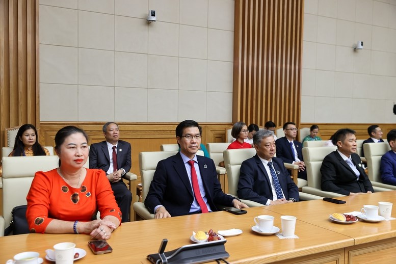 Phát triển giáo dục đào tạo là nền tảng quan trọng nhất cho phát triển đất nước - ảnh 3