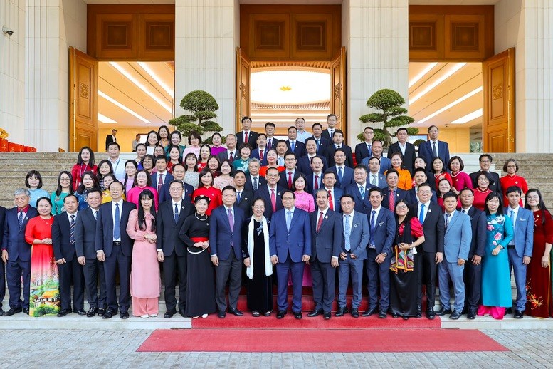 Phát triển giáo dục đào tạo là nền tảng quan trọng nhất cho phát triển đất nước - ảnh 5