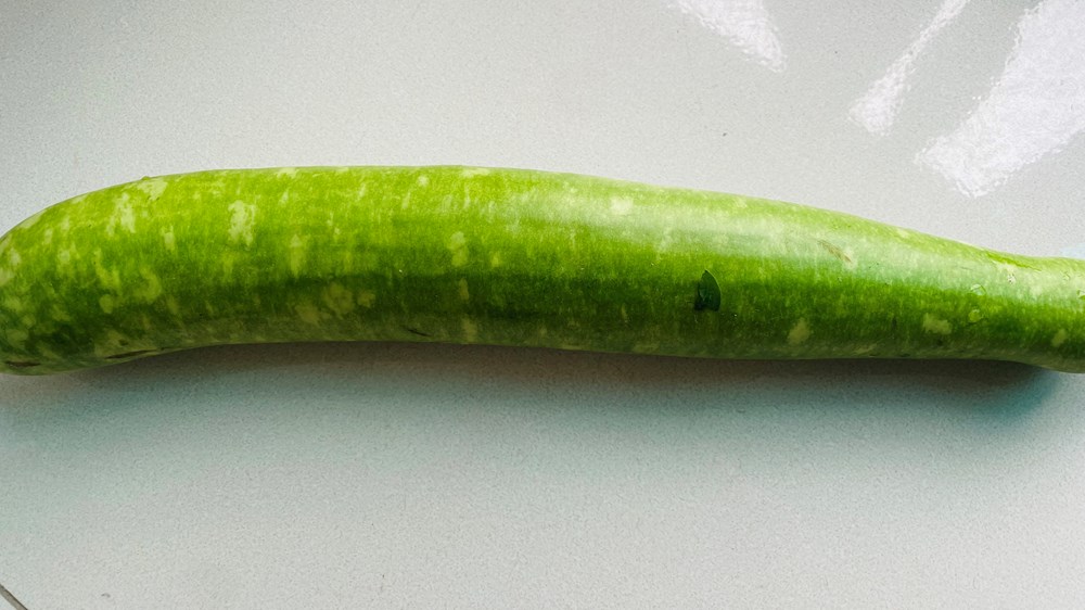 Giá rau xanh phi mã ở chợ truyền thống - ảnh 2