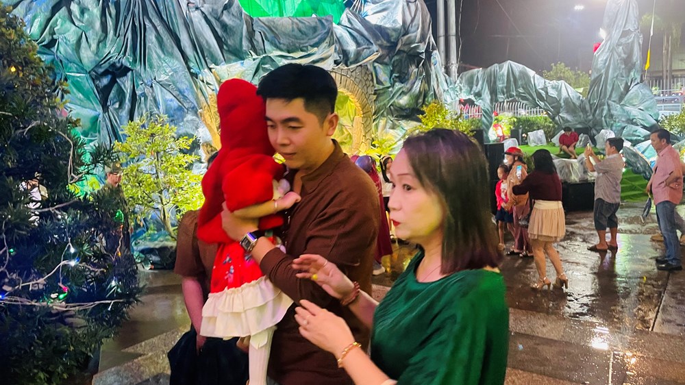 Giáng sinh an lành nơi Giáo xứ Chánh toà Long Xuyên - ảnh 4