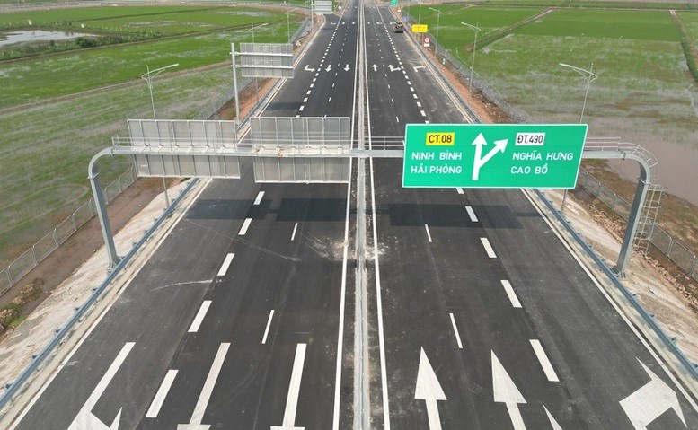 “Vượt nắng thắng mưa”, vượt mốc 3.000km đường cao tốc - ảnh 2