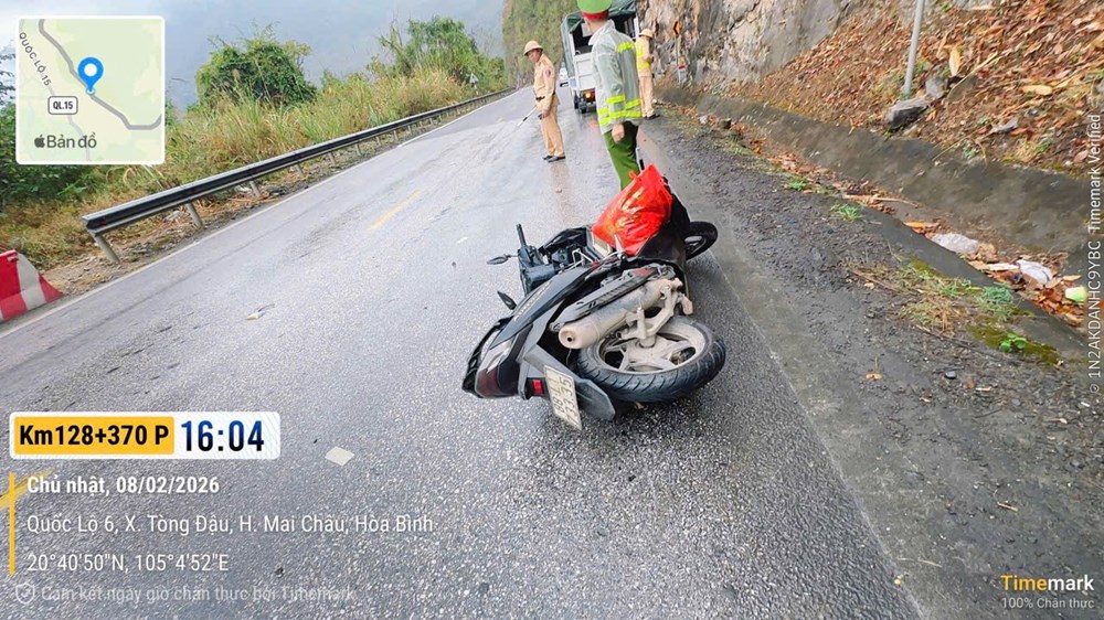 Hai người tử vong trong vụ tai nạn giao thông trên Quốc lộ 6 - ảnh 1