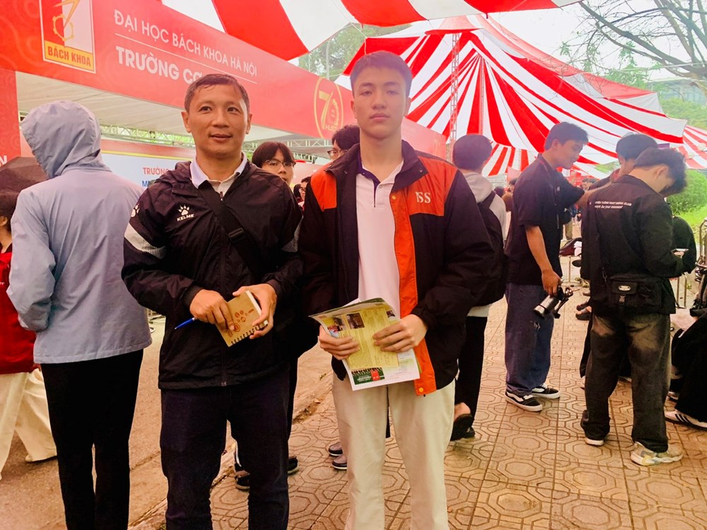 Hàng nghìn học sinh dự Ngày hội tư vấn tuyển sinh 2026 - ảnh 4