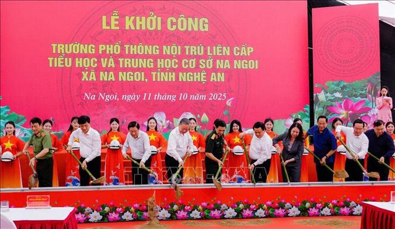 Trường phổ thông nội trú có thể tuyển sinh học sinh nước láng giềng - ảnh 1