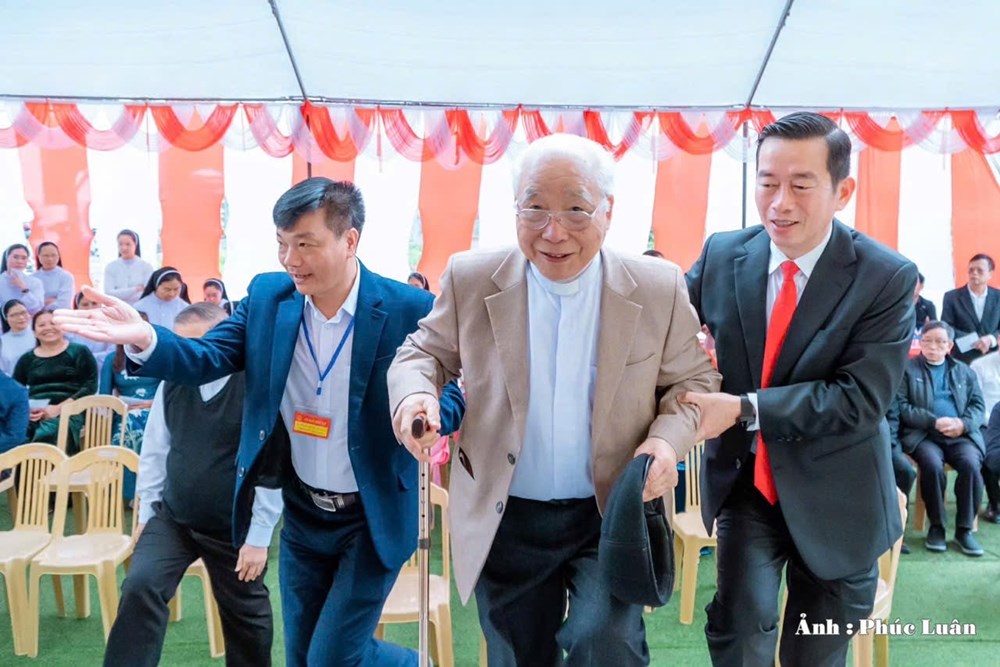 Hình ảnh cử tri cả nước hân hoan trong ngày bầu cử - ảnh 8