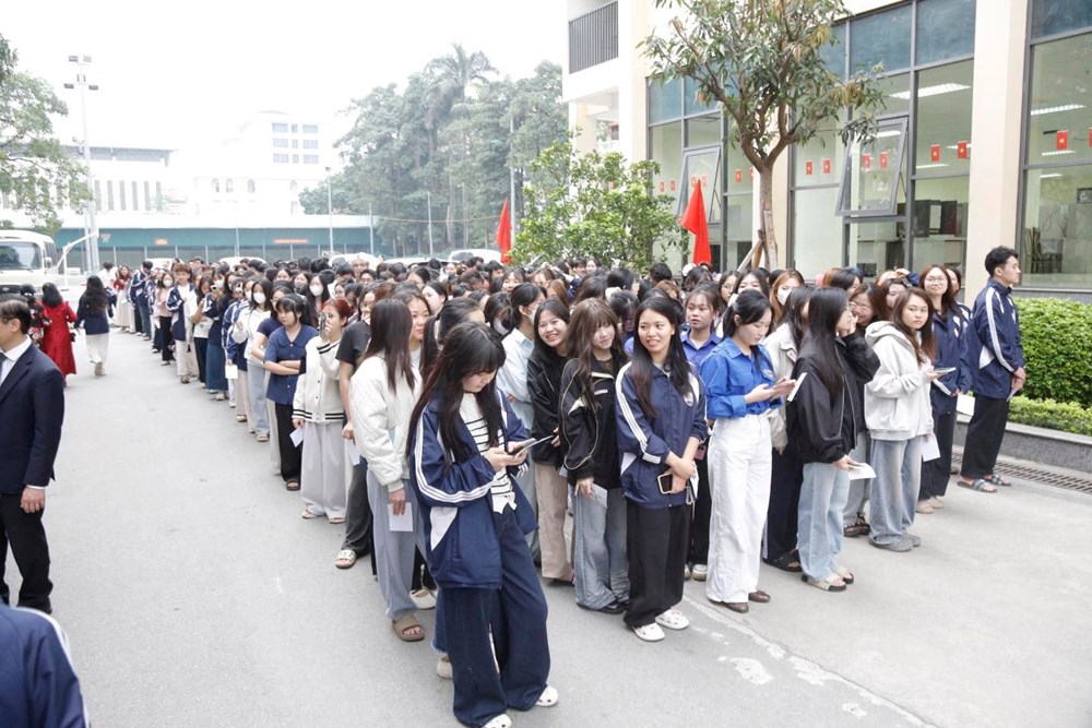 Hàng nghìn sinh viên Học viện Báo chí và Tuyên truyền hào hứng tham gia Ngày hội non sông - ảnh 1