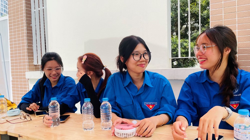 Áo xanh tiếp sức mùa thi - ảnh 6
