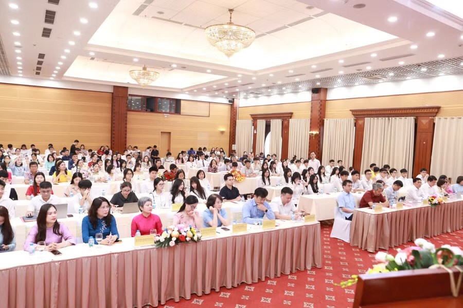 Trao giải Cuộc thi thiết kế bài giảng về “Môi trường không khói thuốc” - ảnh 2