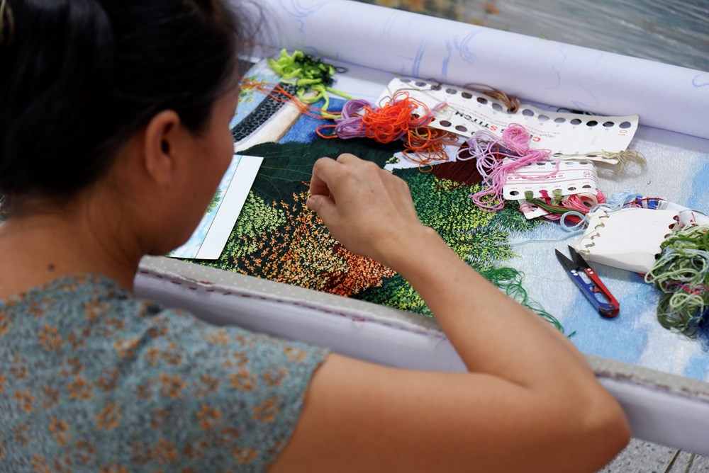 Làng nghề trước bài toán nhân lực trẻ: Nỗi lo đứt mạch truyền nghề - ảnh 2