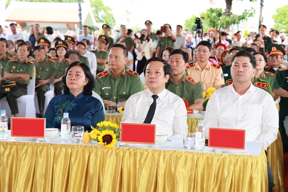 Khánh thành Khu lưu niệm Anh hùng liệt sĩ CAND Bùi Thị Cúc - ảnh 1