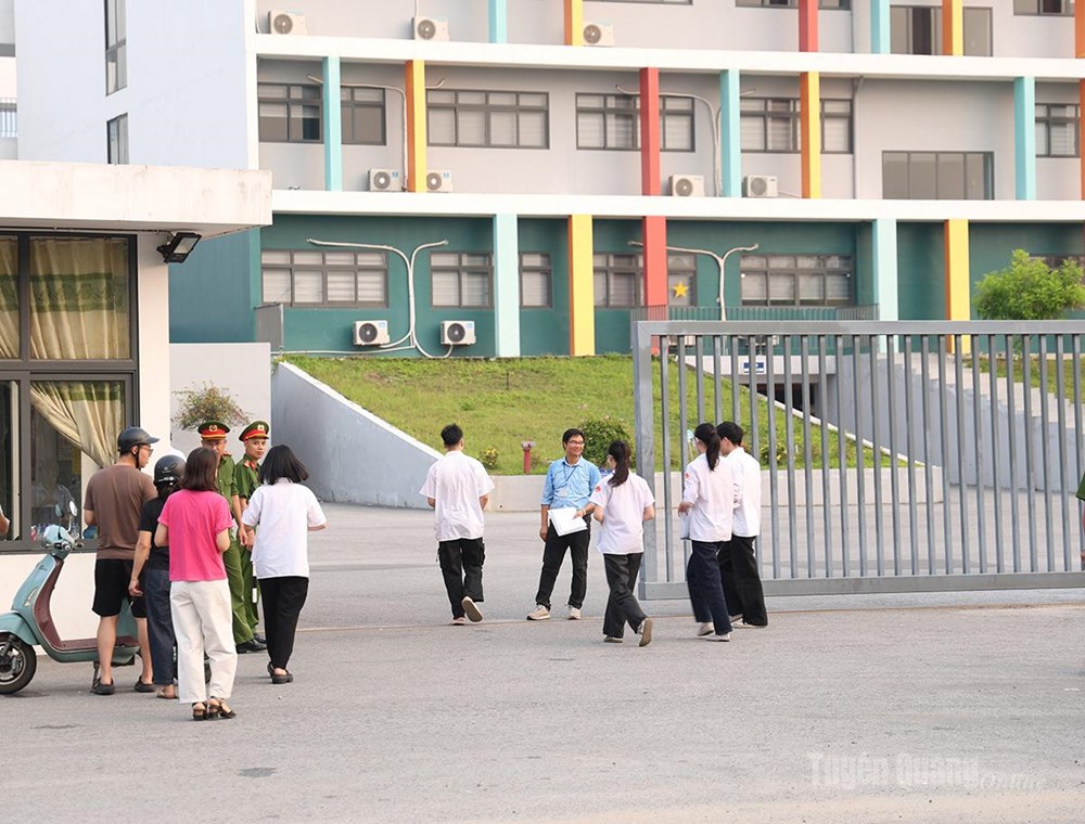 Không có trường hợp vi phạm quy chế trong Kỳ thi lại tại Tuyên Quang - ảnh 1