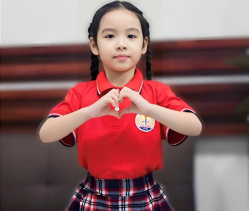 Học sinh cả nước hân hoan trong ngày khai giảng - ảnh 11