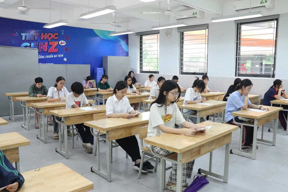 Hà Nội nghiên cứu xét tuyển vào lớp 10 - ảnh 1