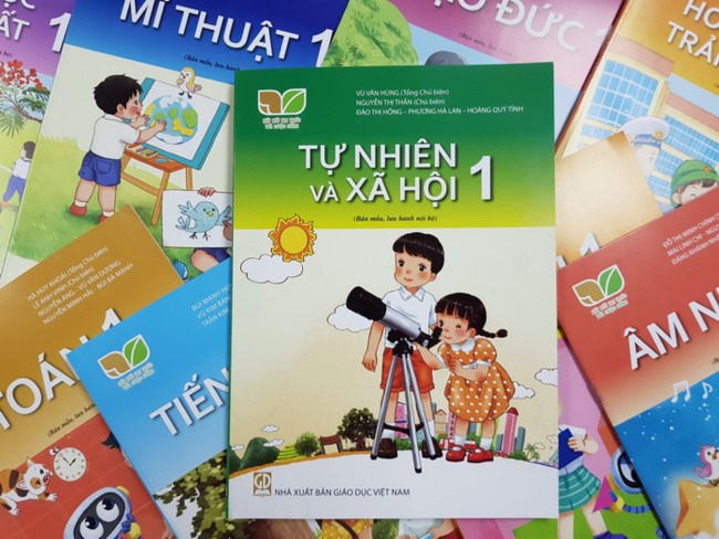 Điều chuyển SGK từ nơi còn sang nơi thiếu - ảnh 2