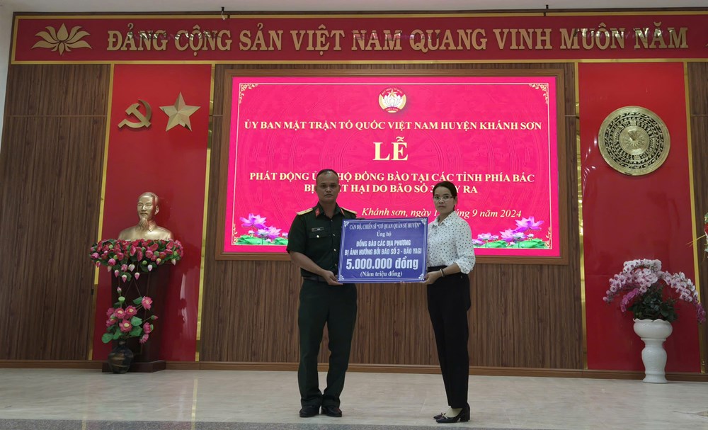 Huyện miền núi Khánh Sơn quyên góp, hỗ trợ các tỉnh phía Bắc - ảnh 3