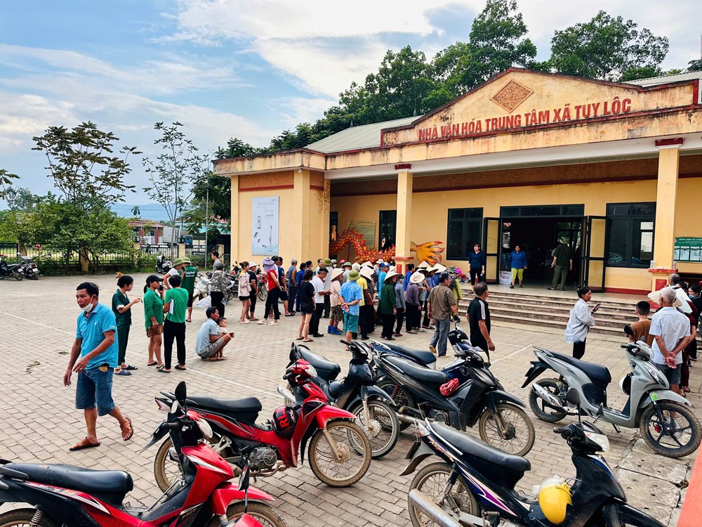 Hỗ trợ 200 triệu đồng cho đồng bào vùng lũ Yên Bái - ảnh 2