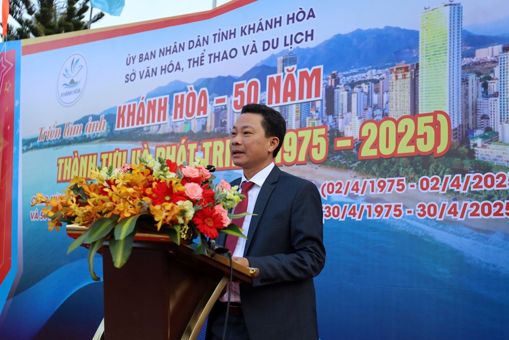 Triển lãm ảnh “Khánh Hòa - 50 năm thành tựu và phát triển” - ảnh 2