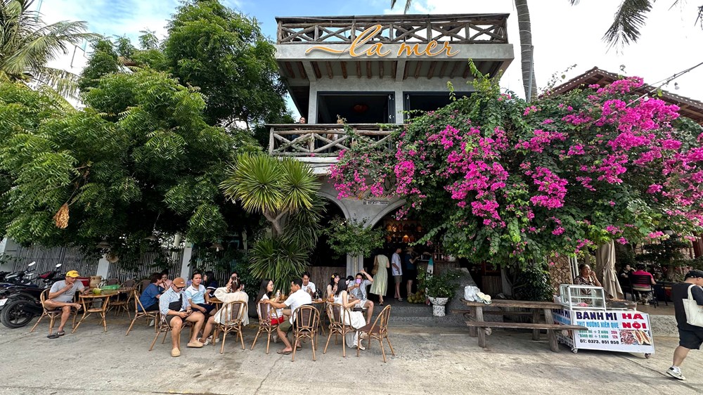 Ninh Thuận đón hơn 215.000 lượt khách trong dịp lễ 30.4 -1.5 - ảnh 2