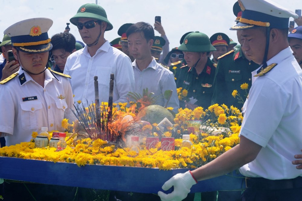 Cô Lin vọng khúc bi hùng - ảnh 2