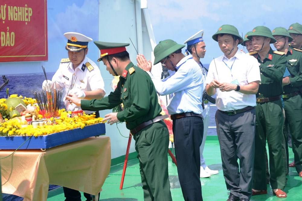 Cô Lin vọng khúc bi hùng - ảnh 4