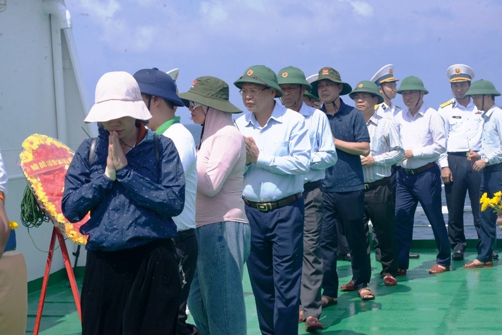 Cô Lin vọng khúc bi hùng - ảnh 5