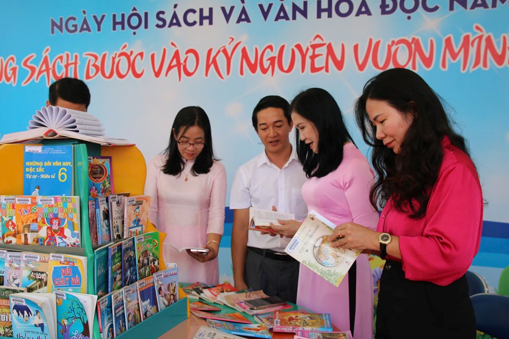 Đắk Nông: Khai mạc Ngày hội Sách và Văn hóa đọc năm 2025 - ảnh 2