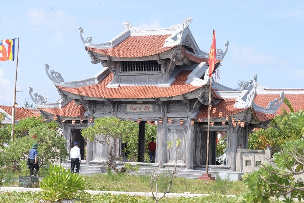  Bài 1 - Biển, đảo là quê hương - ảnh 1