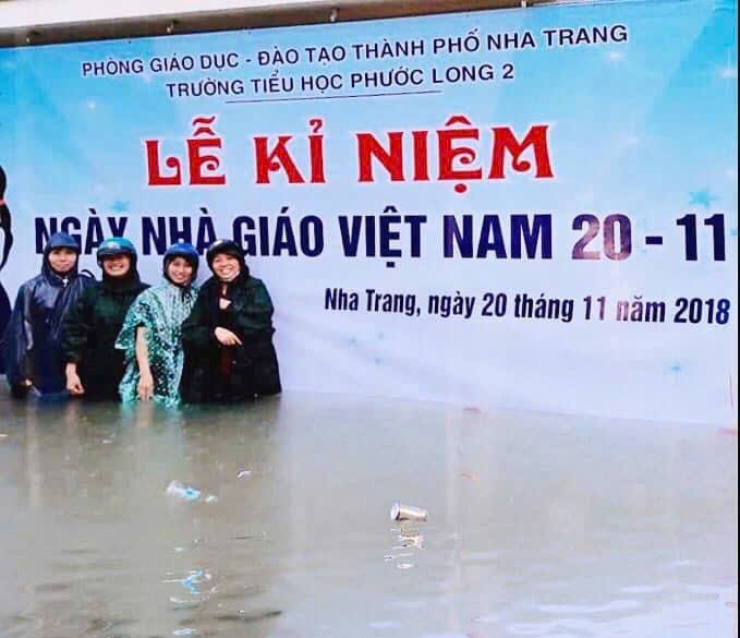 Cứ mưa là trường học hóa "biển nước" - ảnh 5