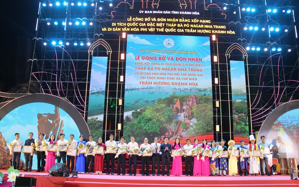 Khánh Hòa: Vinh danh Di tích Tháp Bà Pô Nagar và Nghề khai thác trầm hương - ảnh 6
