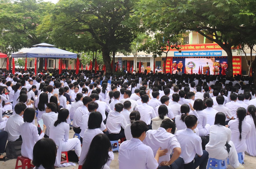 Khánh Hòa:  Gần 470.000 học sinh, sinh viên hân hoan tựu trường - ảnh 1