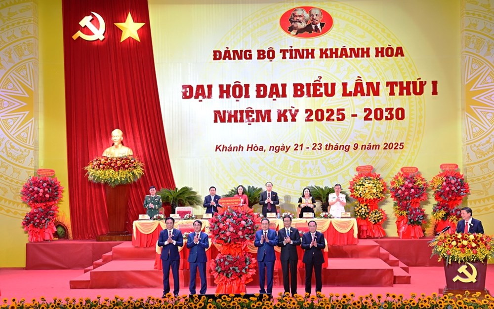 Khai mạc Đại hội Đại biểu Đảng bộ tỉnh Khánh Hòa lần thứ I - ảnh 4