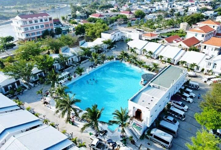 Tận hưởng nghỉ dưỡng, trải nghiệm tuyệt vời tại Resort Vĩnh Hy - ảnh 3