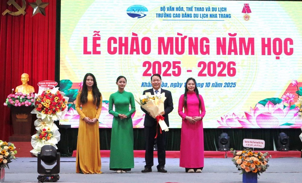 Trường CĐDL Nha Trang khai giảng năm học 2025-2026 - ảnh 2
