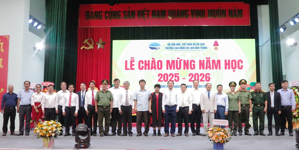 Trường CĐDL Nha Trang khai giảng năm học 2025-2026 - ảnh 1