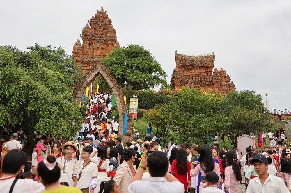 Khánh Hòa: Khai hội Katê 2025 - ảnh 1