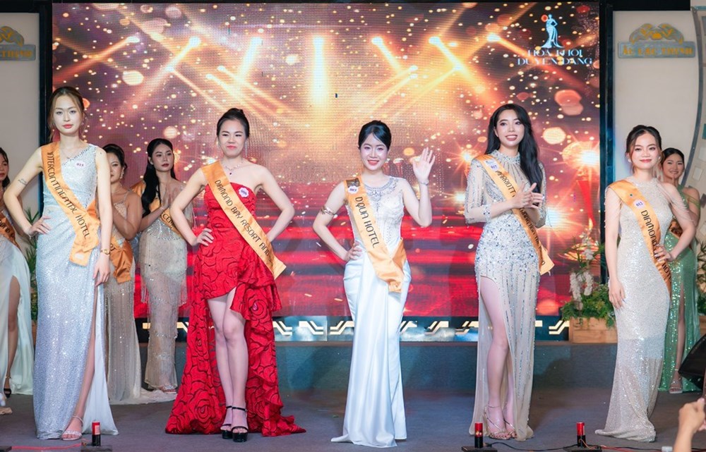  Cuộc thi “Hoa khôi duyên dáng” tôn vinh nét duyên thầm nghề buồng phòng - ảnh 2