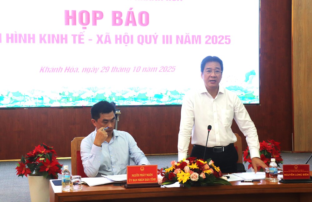 Khánh Hòa: Chín tháng năm 2025, GRDP tăng 7,0%, thu ngân sách vượt dự toán - ảnh 2