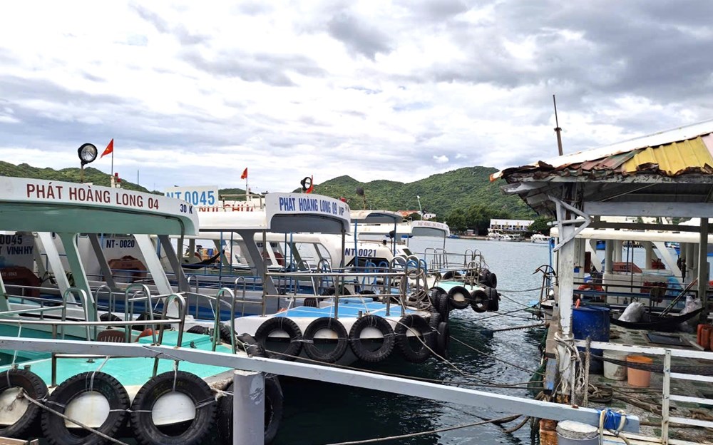 Ngành Du lịch Khánh Hòa chủ động ứng phó với bão Kalmaegi - ảnh 1