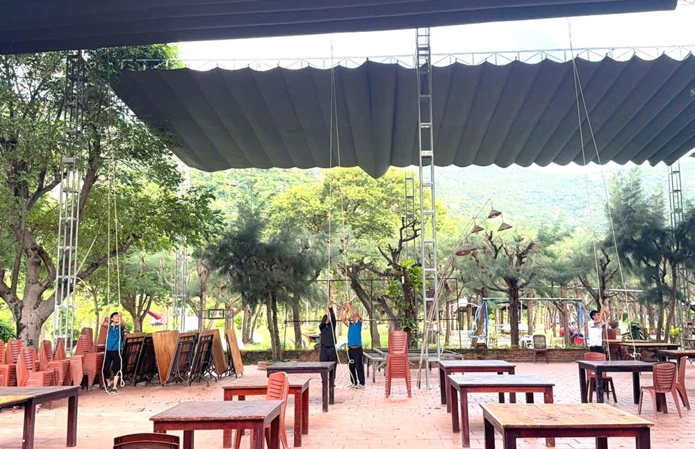 Ngành Du lịch Khánh Hòa chủ động ứng phó với bão Kalmaegi - ảnh 4