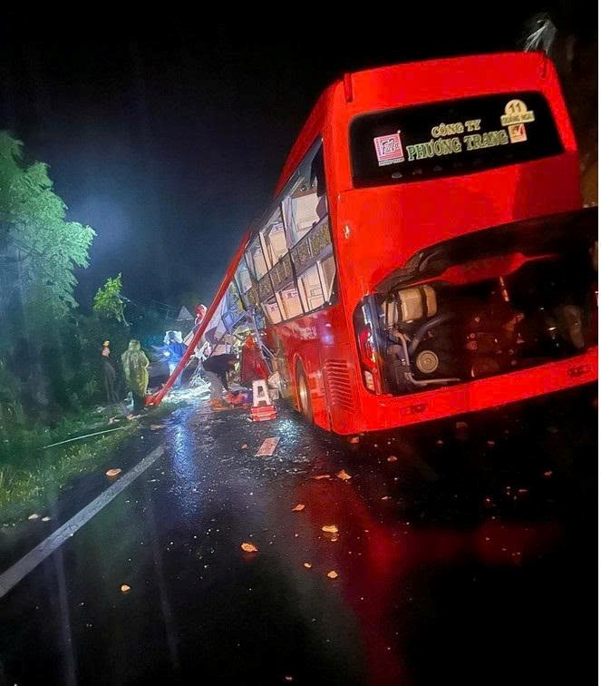 Khánh Hòa: 19 nạn nhân trong vụ tai nạn do sạt lở ở đèo Khánh Lê sức khỏe đã ổn định - ảnh 1