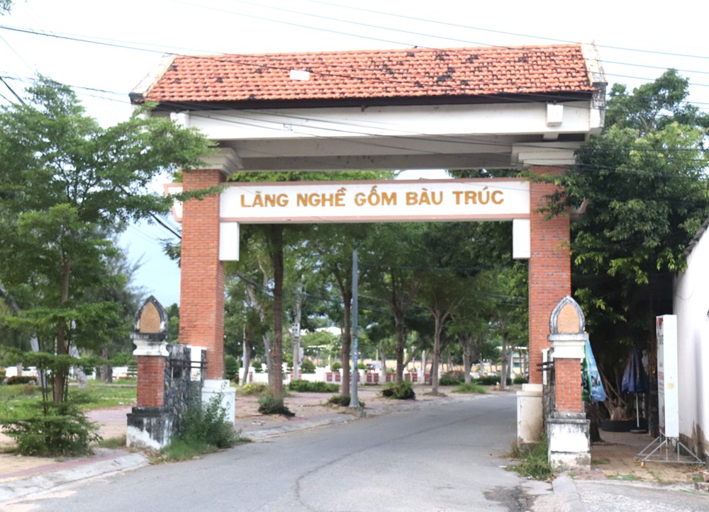 Khánh Hòa: Tiếp sức di sản, trao 60 chứng chỉ nghề gốm Chăm cho thế hệ kế cận - ảnh 4